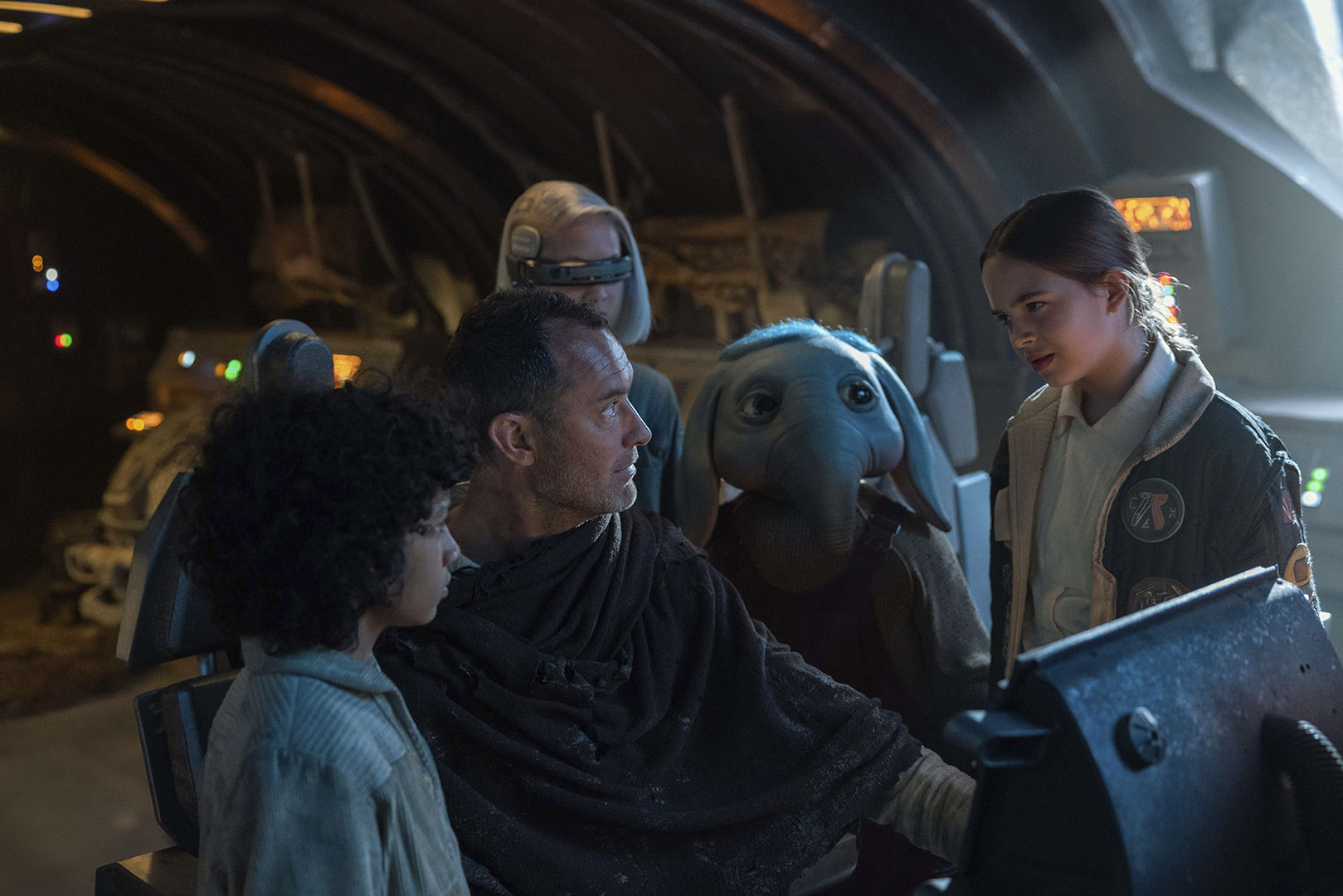 (L-R): Wim (Ravi Cabot-Conyers), Jod Na Nawood (Jude Law), KB (Kyriana Kratter), Neel (Robert Timothy Smith), and Fern (Ryan Kiera Armstrong) in in Star Wars: Skeleton Crew.