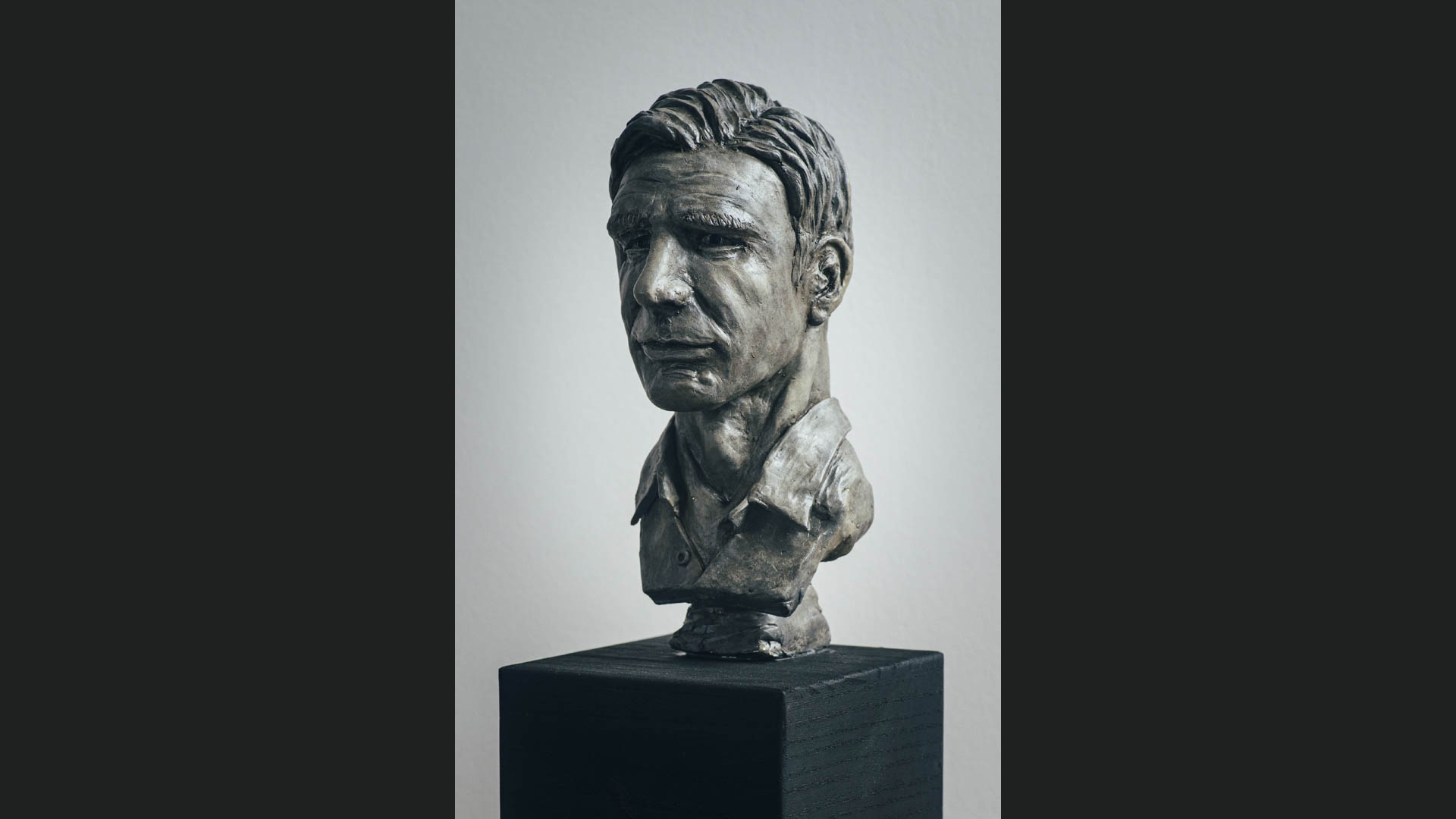 Harrison Ford profile sculpt by Andrew Whitehurst