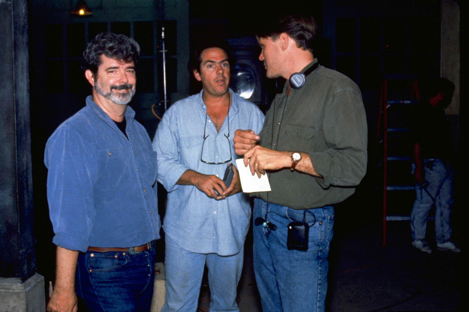 Joe Johnston and George Lucas behind the scenes of The Adventures of Young Indiana Jones