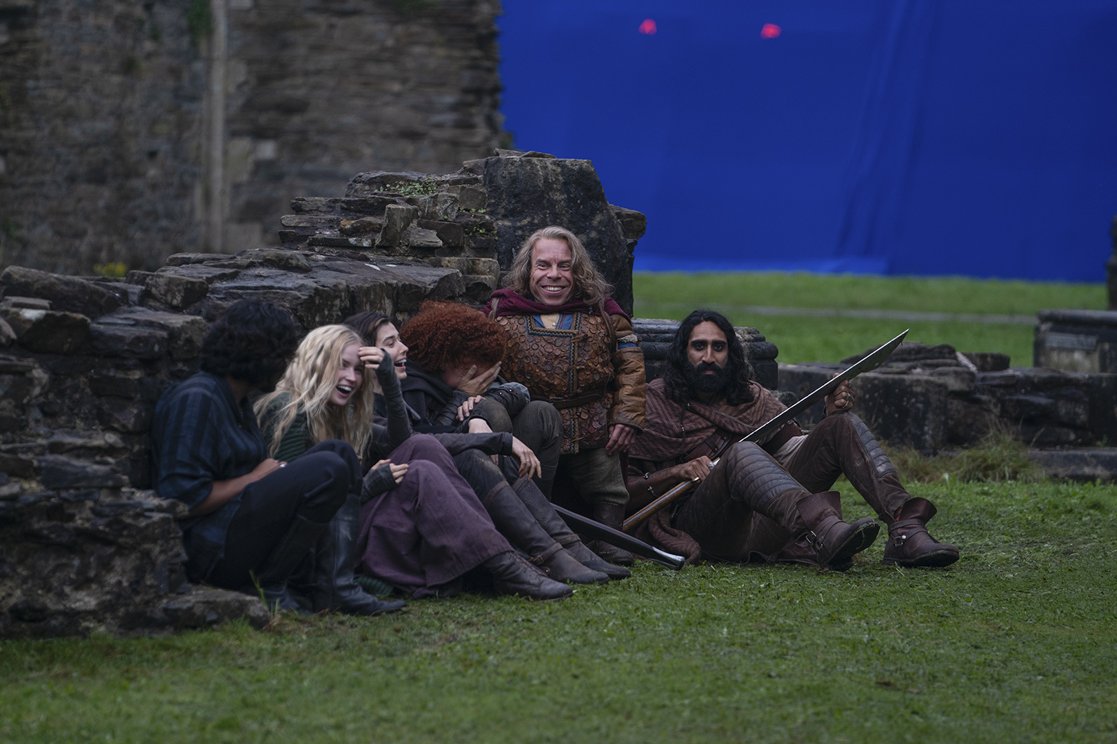 A behind the scenes image of the cast before fighting the Gales